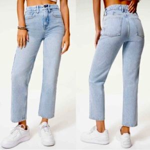Good American Good Heritage Blue 951 Straight Legs 90s Cropped Jeans